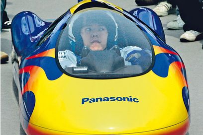 Panasonic Oxyride Racer AA battery speed record car